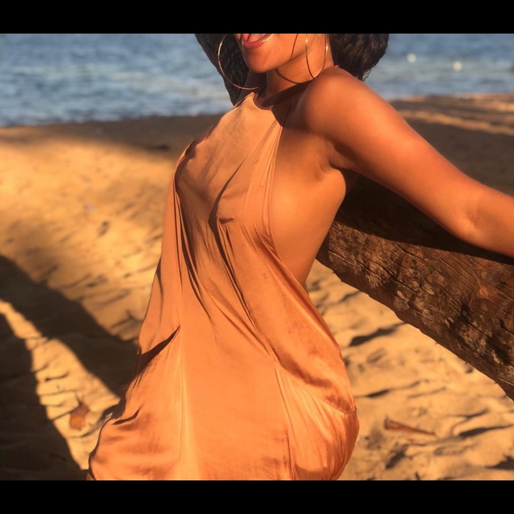 ISO THIS ZARA MAXI DRESS... NOT SELLING! Looking